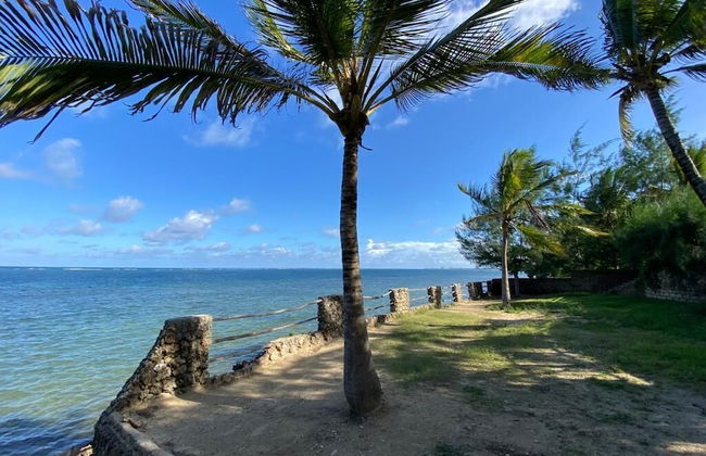 Cool Breeze Beachfront Apartments - Foto 1