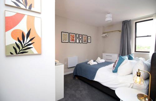 Elegant 2BR w/ Pool Table in Prime Location - Foto 45