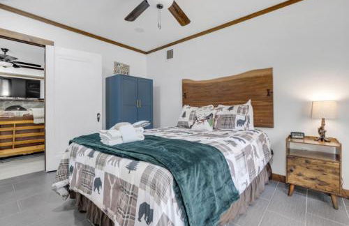 Twin Pines Retreat - Lake, Firepit and Games - Foto 73