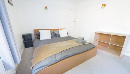 Cambridge North 3 Bedroom Family Home, Spacious Garden, BBQ & Parking - Foto 5