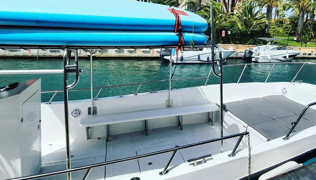 Barco preparado para zarpar desde Jávea