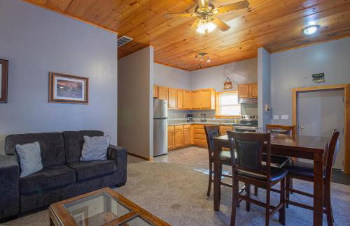 Stay In Ohiopyle - closest place to the GAP trail in Ohiopyle, PA, Hot Tub - Foto 7