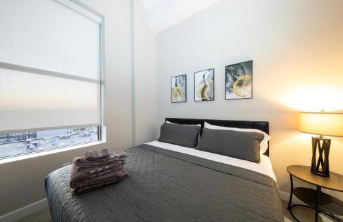 King Bed, Reds, Bengals, Free Parking, Downtown Cincy - Foto 6