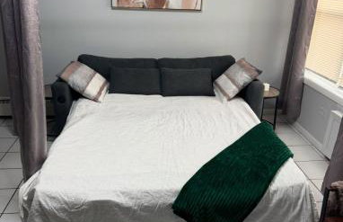 Convenient Mid and Extended Stay Near Airport - Foto 36