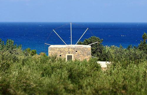 Authentic Cretan Stone Windmill - Foto 1