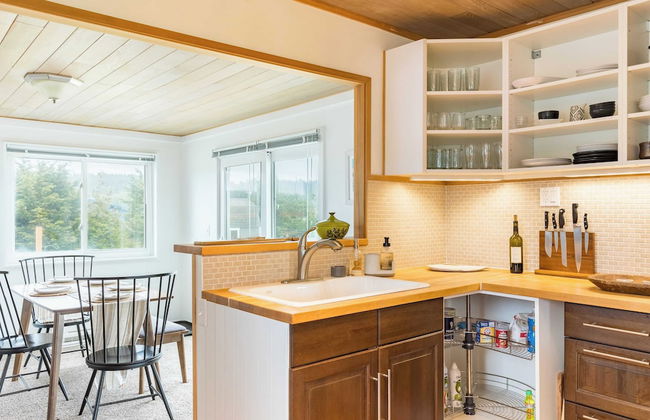 Swan Lake Cottage by Avantstay Views + Firepit - Foto 15