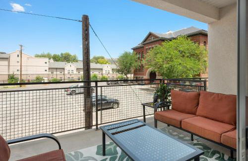 Deluxe 1BR 1BA Pool, Gym, Htub, Pkg - Foto 8