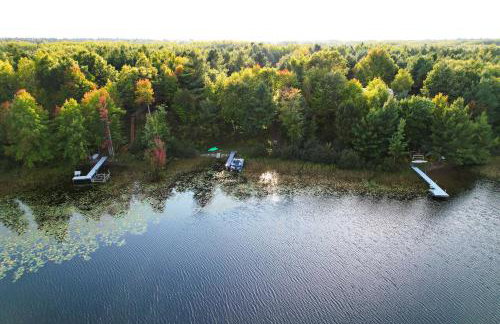 Waterfront Webster Cabin with Dock on Warner Lake! - Foto 40