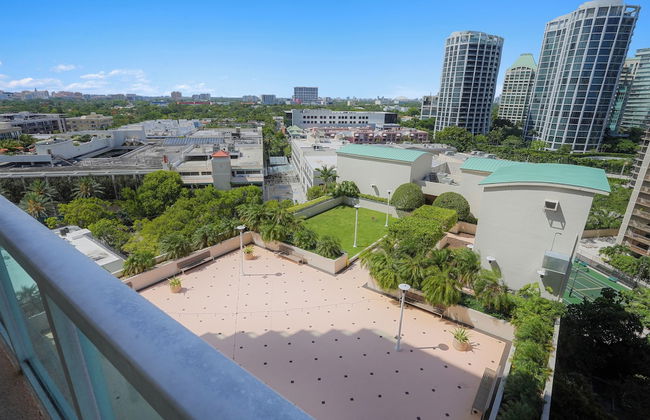 Stunning 12th Floor Studio in the Grove - Foto 26