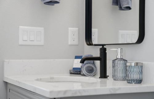 New Listing Discounts! Canal Home-Heated Pool, Game Room, Tesla Charger, & More - Foto 48