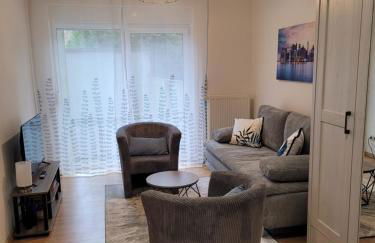 Wohnung in Oberhausen: zentral & ruhig, eigener Eingang - Foto 8