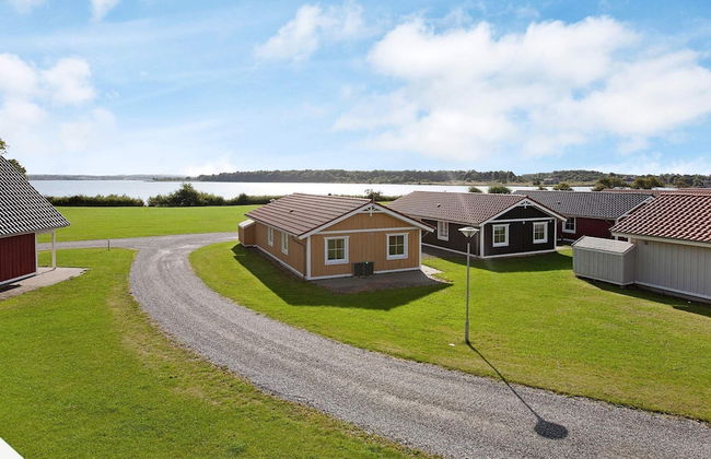 6 Person Holiday Home on a Holiday Park in Grasten - Foto 19