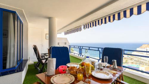 Charming Apartment with Terrace, Swimming pool and Sea views - Foto 3