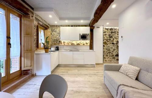 El Patio de Vespasiano-Calera- vistas a la iglesia junto al puerto - Photo 15