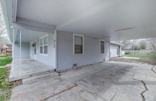 Spacious West Side Home away from Home! - Foto 4