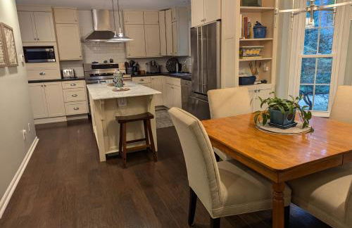 NEW! Stately 3BR25BA near Rockwood - Foto 35