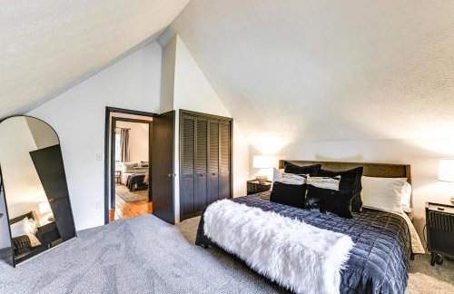 Lovely Gilbertsville Cabin with Patio, 4 Mi to Water - Foto 17