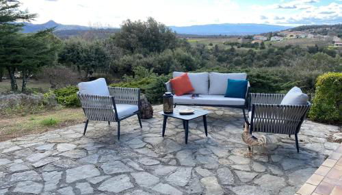 GITE LAVANDE avec piscine privée CLASSÉ 4 Étoiles - Foto 2