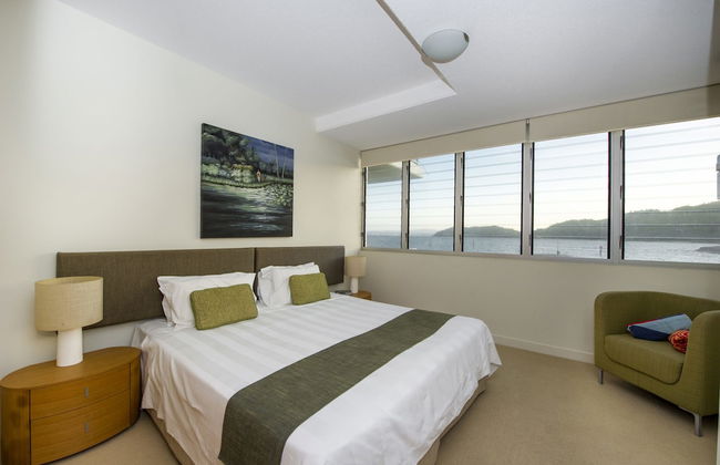 1 Bright Point Apartment 4201 - Photo 4