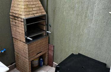 Apartamento em Condomínio Beverly Hills Praia de Vista Linda - Bertioga com Estacionamento e Piscina - Foto 11