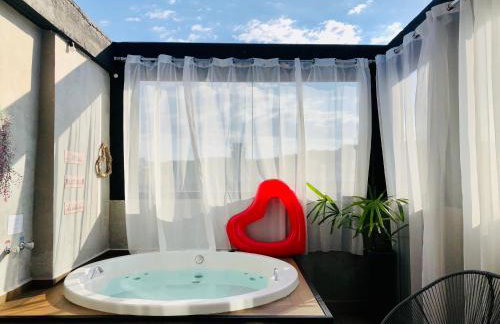 Uai House com jacuzzi, teto rooftop retrátil e colchão massageador - Foto 19