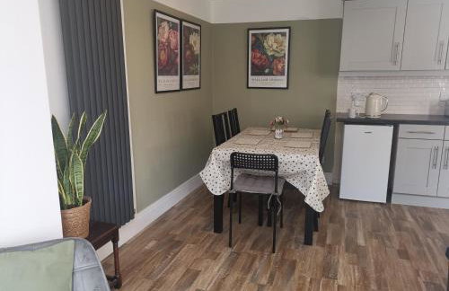 EMA, Castle Donington Circuit contractors group 4 bedrooms 7 bed house-private parking - Foto 10