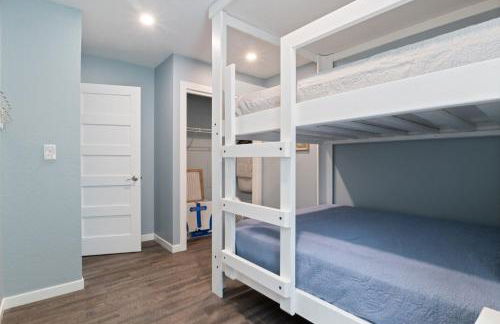 Our Cove Retreat - Perfect for Wave-Free Swimming, Tanning & Prime Location Fun! - Foto 22