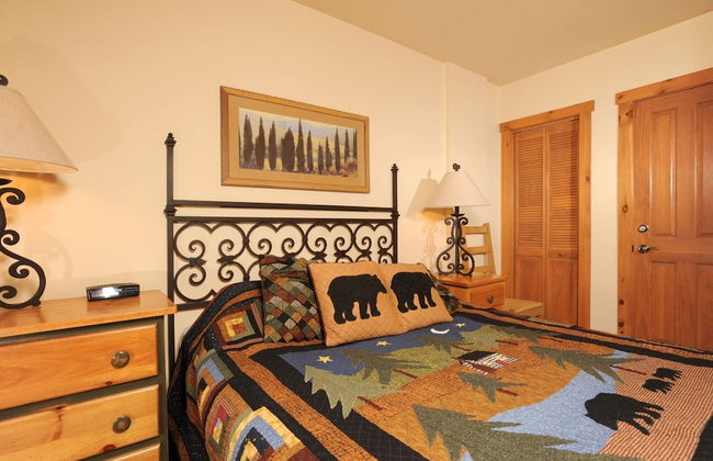 Expedition Station Condos by Vail Resorts - Photo 18