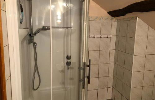 Longère rénovée proche du Mans avec jardin et salle de jeux - FR-1-410-248 - Photo 25