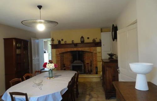 Domaine avec piscine à Milhac dans le Lot 4 étoiles 2 gîtes - Foto 16