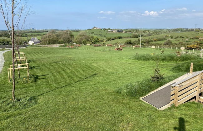 Inviting 2 bed Camper in Holyhead - Photo 8