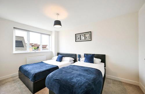 LUX Contractor & Family Haven - Parks x2, Sleeps 9 - Foto 52
