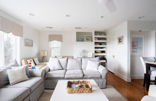 Spacious Oceanview Villa Elegant Coastal Escape, Sleeps 22 - Foto 8