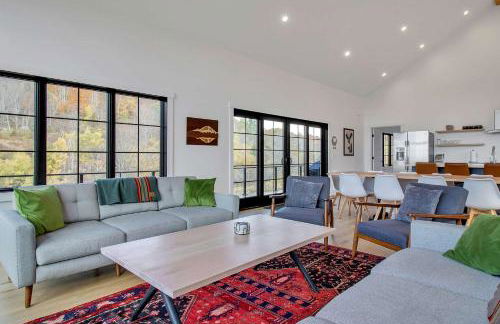 Magnificent Chalet Sweeping Views and Hot Tub - Foto 22