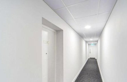 Stylish 2-Bed Apartment with Free Parking - Foto 5