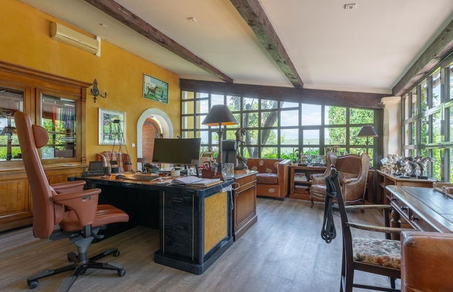 Provencal in a Height Overlooking Greenery - Foto 18