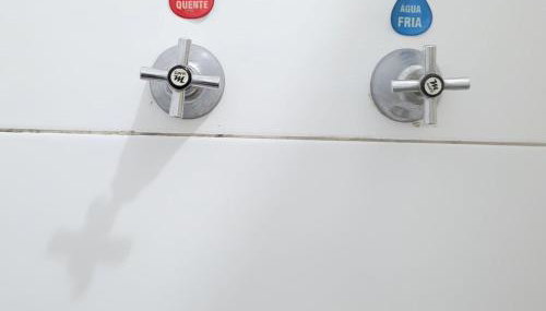 Pousada guarany acesso aos quartos apenas por escadas , visitas múltiplas e rotatividade de pessoas no quarto sao proibidas - Foto 3