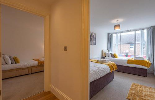 Cosy & Bright 2 Bedroom Apartment in Newbury Town Centre - SLEEPS 7 - Foto 18