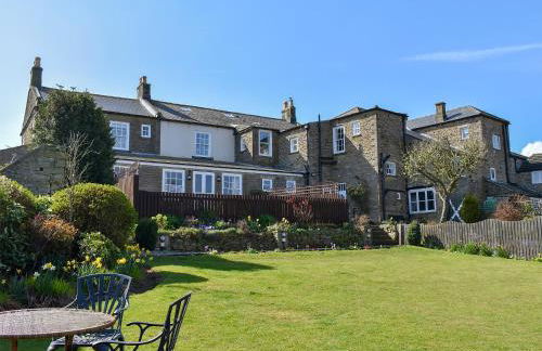 Garden View Apartment - Photo 1