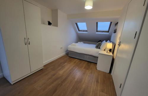 Central 5BR Retreat - Walk to Tube, Explore London - Photo 21