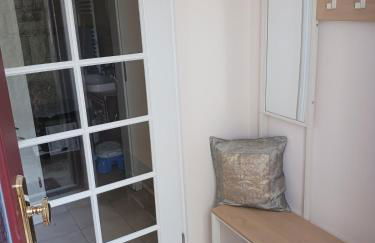 Holiday Apartment with Garden View - Foto 3