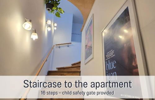 Baham-Apartment Nuernberg - including hot tub, sauna, massage chair, roof terrace, barbecue - metro 15 min, exhibition center 8 min walk - Foto 13