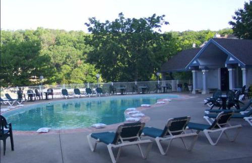 Spacious 3 BR Ozark Penthouse - Foto 1