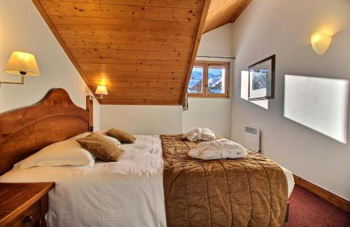 ARC 1950 - Appartement 10 personnes Duplex Cheminée - ski aux pieds - Sauna, Hammam, Jacuzzi - Photo 9