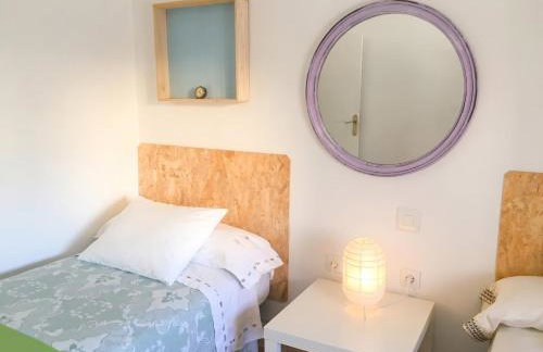 Charming House in El Poyo del Cid with Garden and Terrace - Foto 13