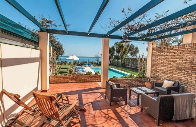 Villa Barbati Beachfront - Photo 6