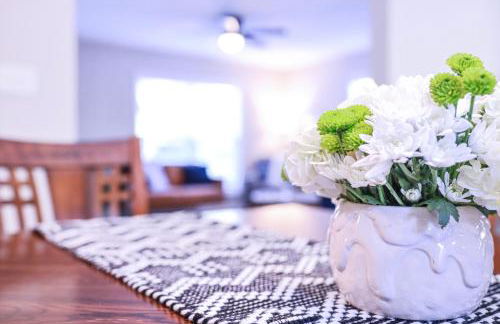 Sleeps 12! 5 BDRM-2 Kings,3 Queens-Deck & Patio-Mins to PI & Beaufort - Foto 12