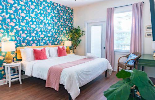 The Lotus Suite Newly Built Upscale Central - Photo 1