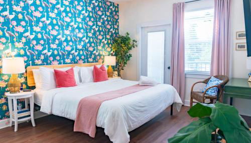 The Lotus Suite Newly Built Upscale Central - Photo 1