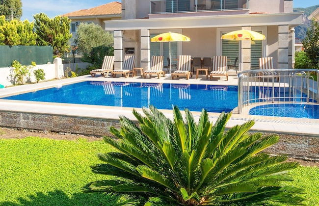 Villa Ozcelik Large Private Pool A C Wifi Car Not Required Eco-friendly - 2833 - Foto 45